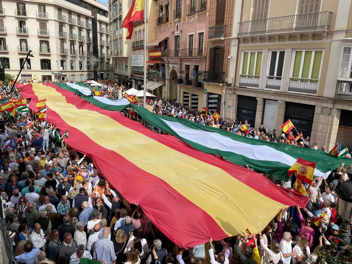 Las banderas españolas y andaluzas protagonizaron la marcha.