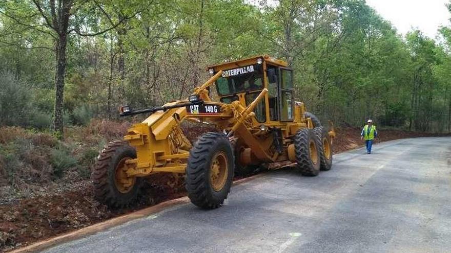 Trabajos de mejora de la carretera de Vime.