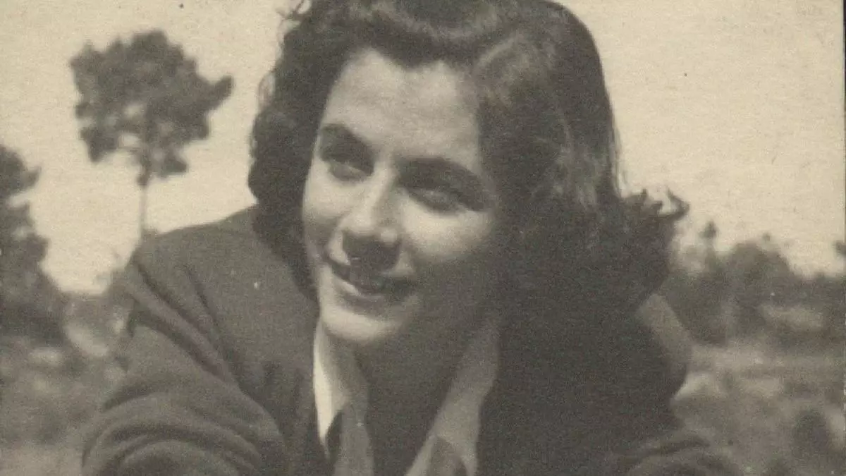 El Piñor de Carmen Martín Gaite: las fotos inéditas que revelan la Galicia más íntima de la escritora