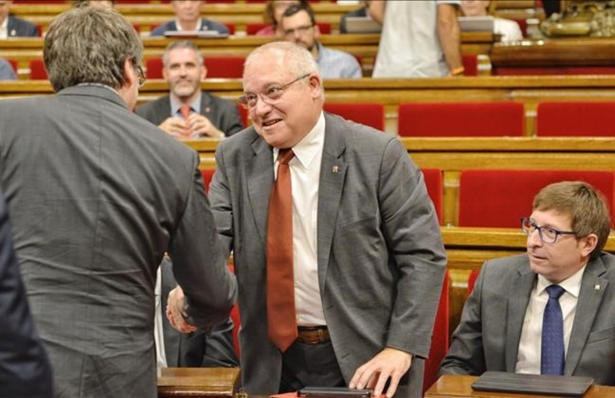 dcaminal39266347 lluis puig con puigdemont en el parlament  foto ferran sendr170712101928