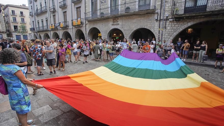 Denuncien gairebé una vintena d’agressions LGTBI-fòbiques a les comarques gironines