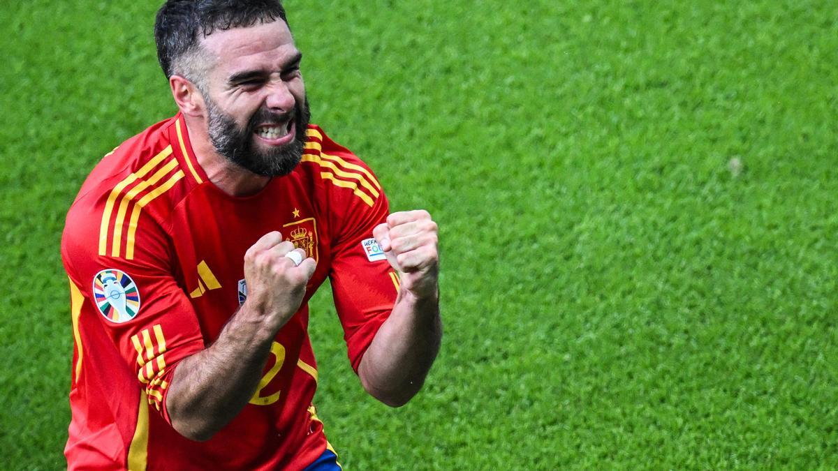 El internacional Dani Carvajal celebra su gol contra Croacia en el debut de España en la Eurocopa de Alemania de 2024.