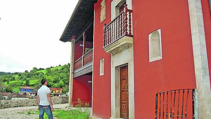 La Casa Bárcena, en Carreña de Cabrales.