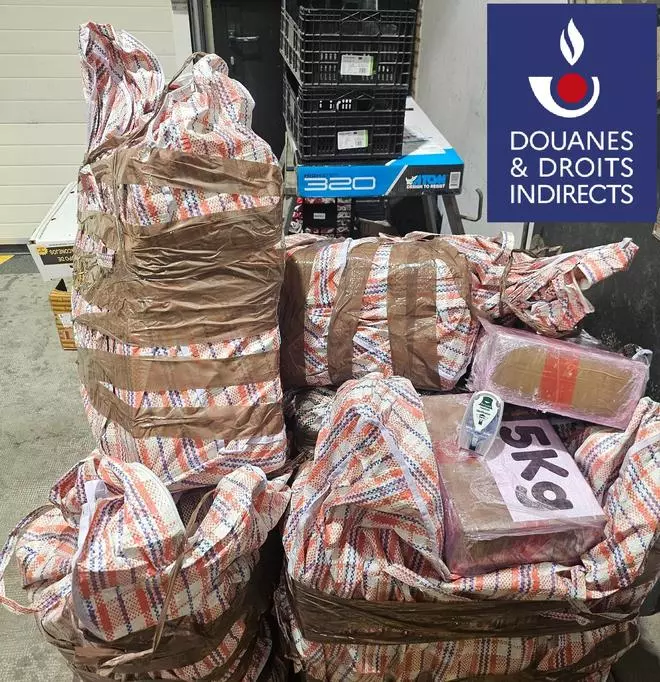 Les imatges dels 312 quilos de resina cànnabis enxampats al Pertús