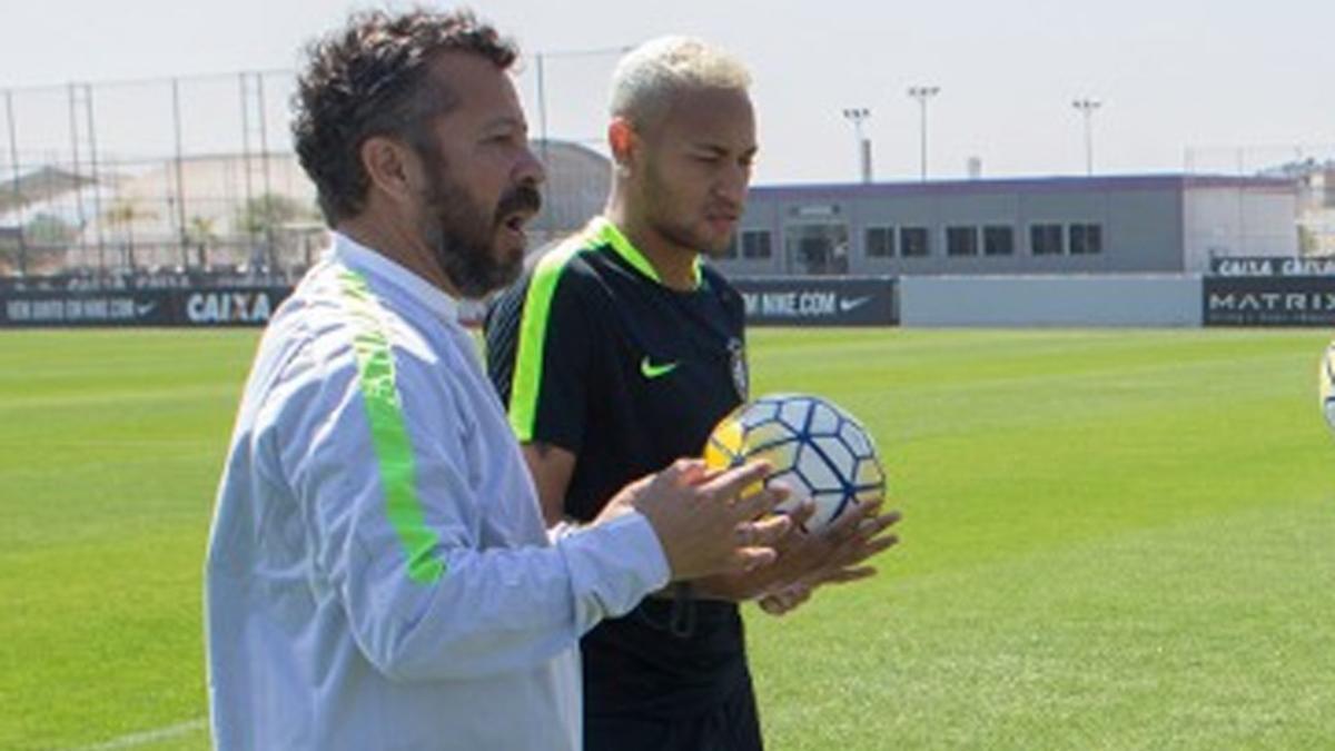 Neymar, en las instalaciones del Corinthians