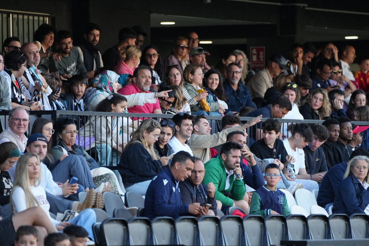 ¡Las mejores imágenes de la celebración del ascenso a Segunda Federación del Castellón B!