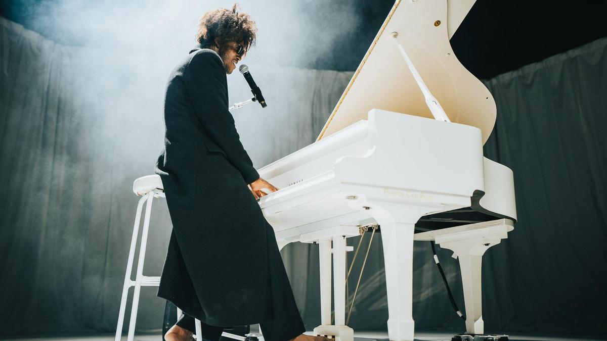Benjamin Clementine durant el seu concert al Festival Porta Ferrada Occident