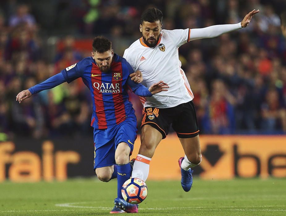 Las mejores imágenes del partido entre el Barcelona y el Valencia.