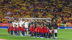 La FIFA expedienta Espanya pels càntics racistes