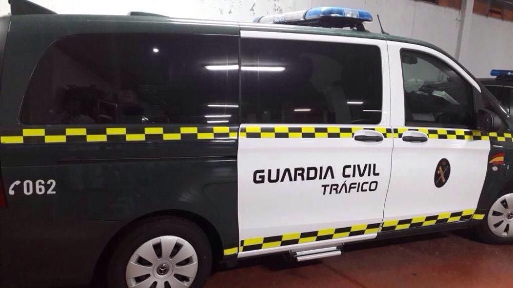 Nuevos colores para la Guardia Civil de Tráfico en Canarias