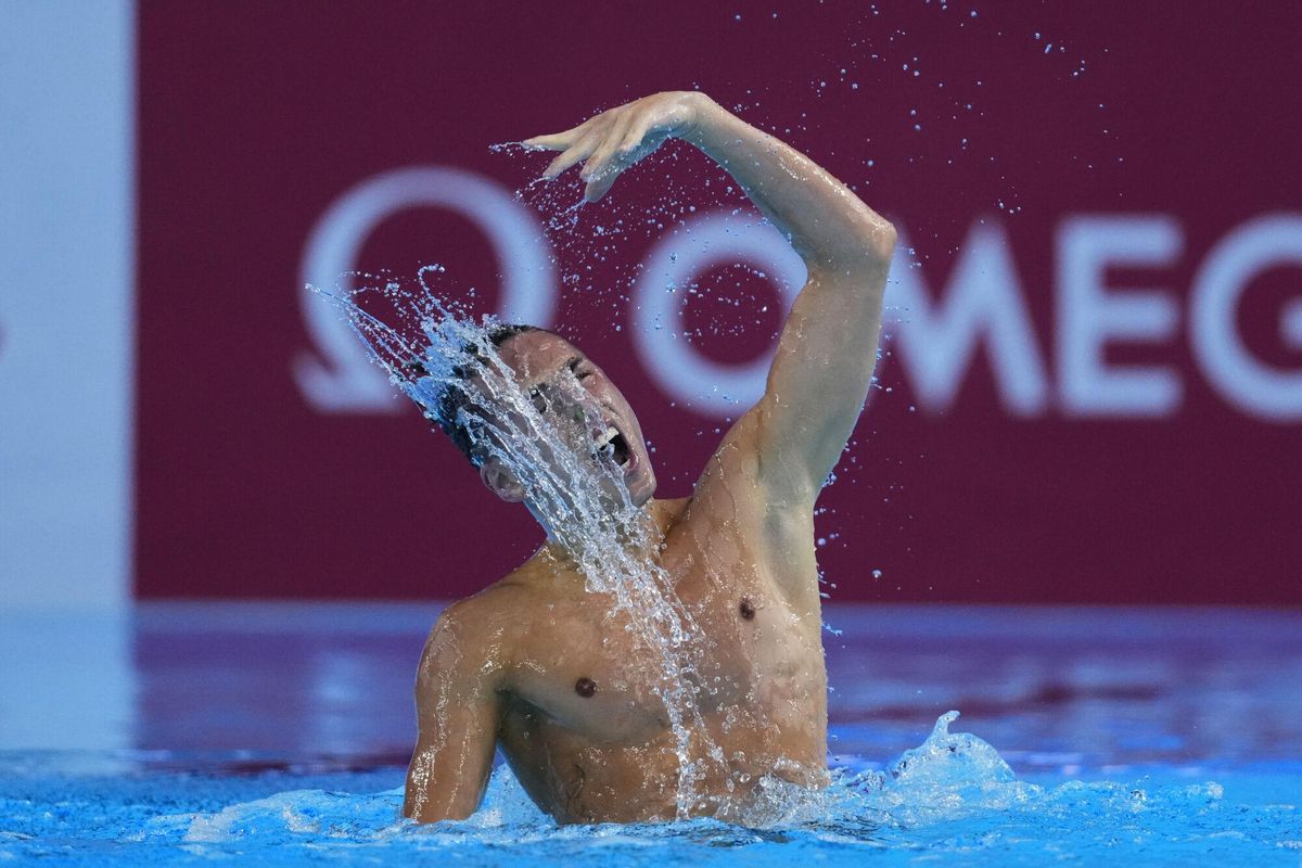Dennis Gonzalez Boneu of Spain competes in the men's solo technical during the World Aquatics Championships in Singapore, Saturday, July 19, 2025. (AP Photo/Vincent Thian). EDITORIAL USE ONLY/ONLY ITALY AND SPAIN