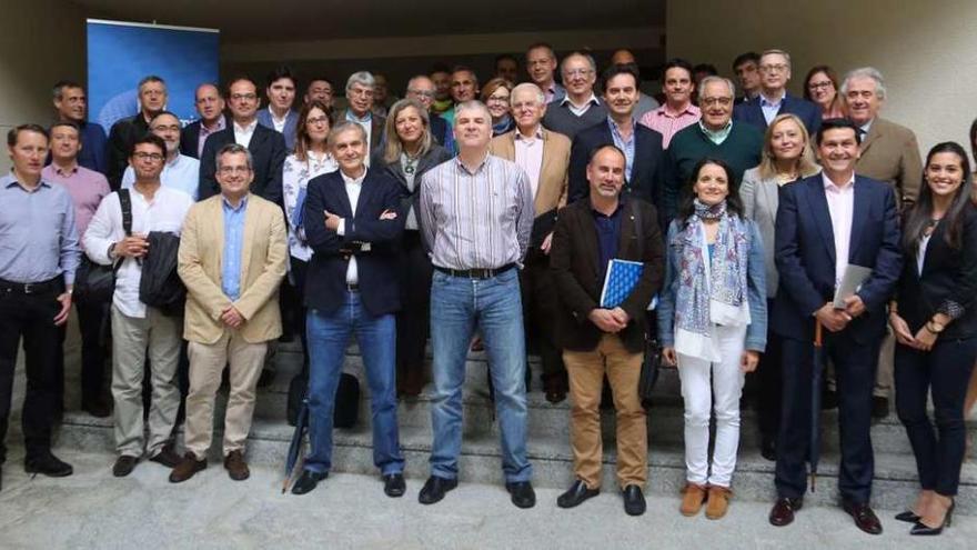 Empresarios, profesores y periodistas, asistentes ayer al Foro Económico de Galicia. // Miguel Muñiz