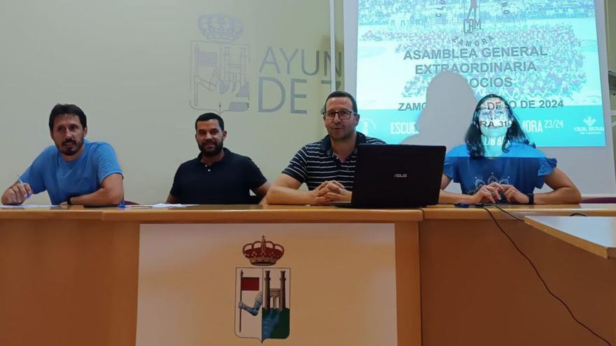 Iñaki Gómez y su equipo tienen el respaldo del socio del Balonmano Zamora