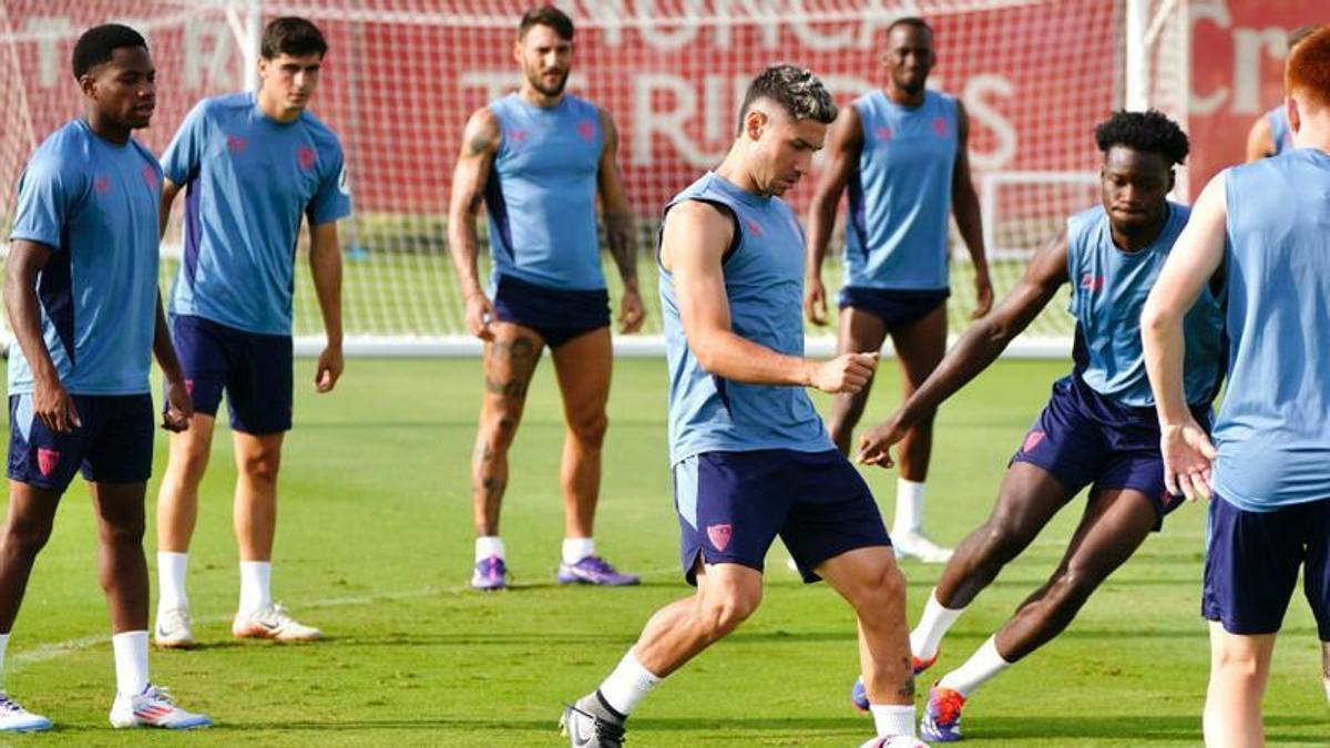 Entrenamiento del Sevilla FC previo a recibir al Girona en el Sánchez Pizjuán