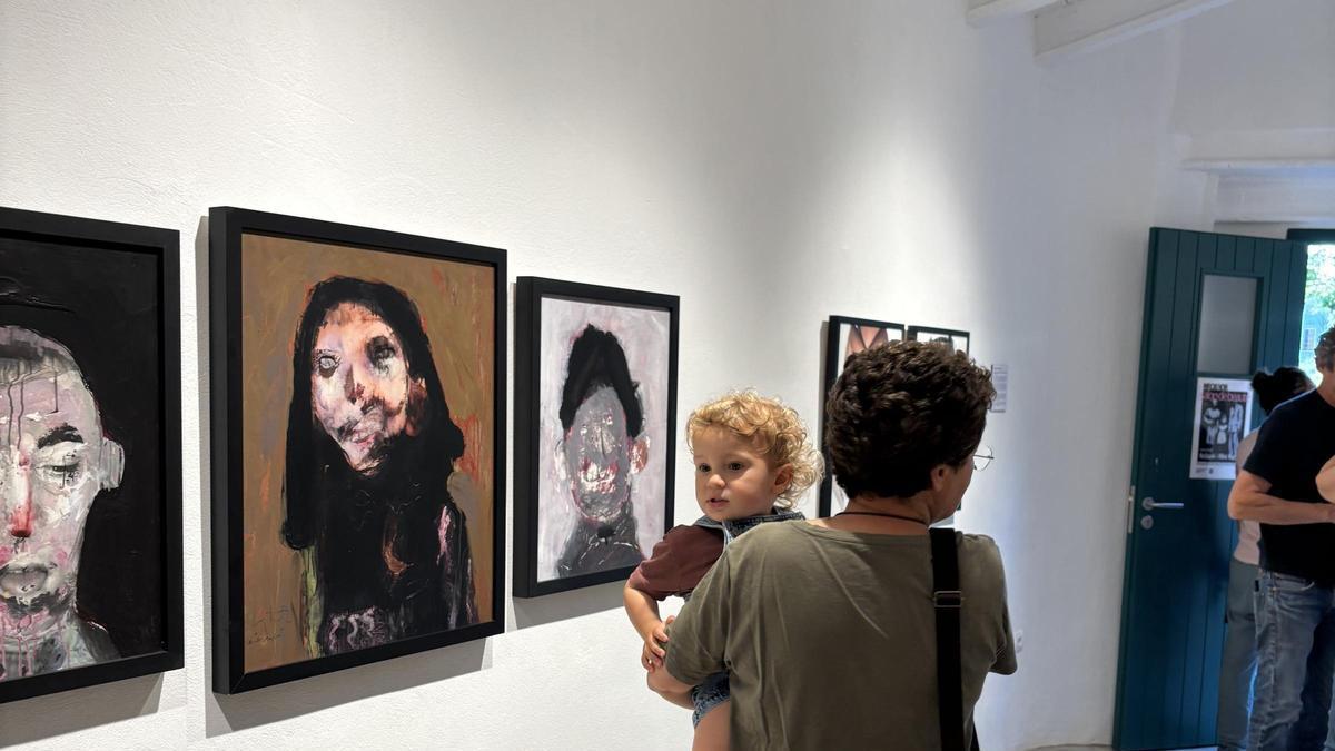 Les obres de Le Miroir Noir són fruit de dues ments, d'un diàleg i una confrontació.