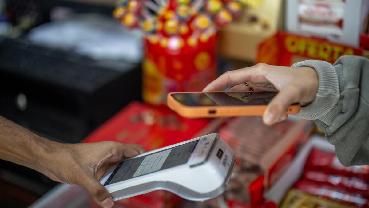 PAGOS DIGITALES | Las pymes empiezan a buscar alternativas a la banca tradicional para cobrar: “Las criptomonedas ya entran en la conversación”