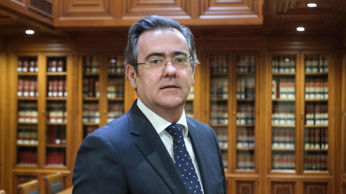 Diego García llegó al cargo de decano del ICAE hace un año