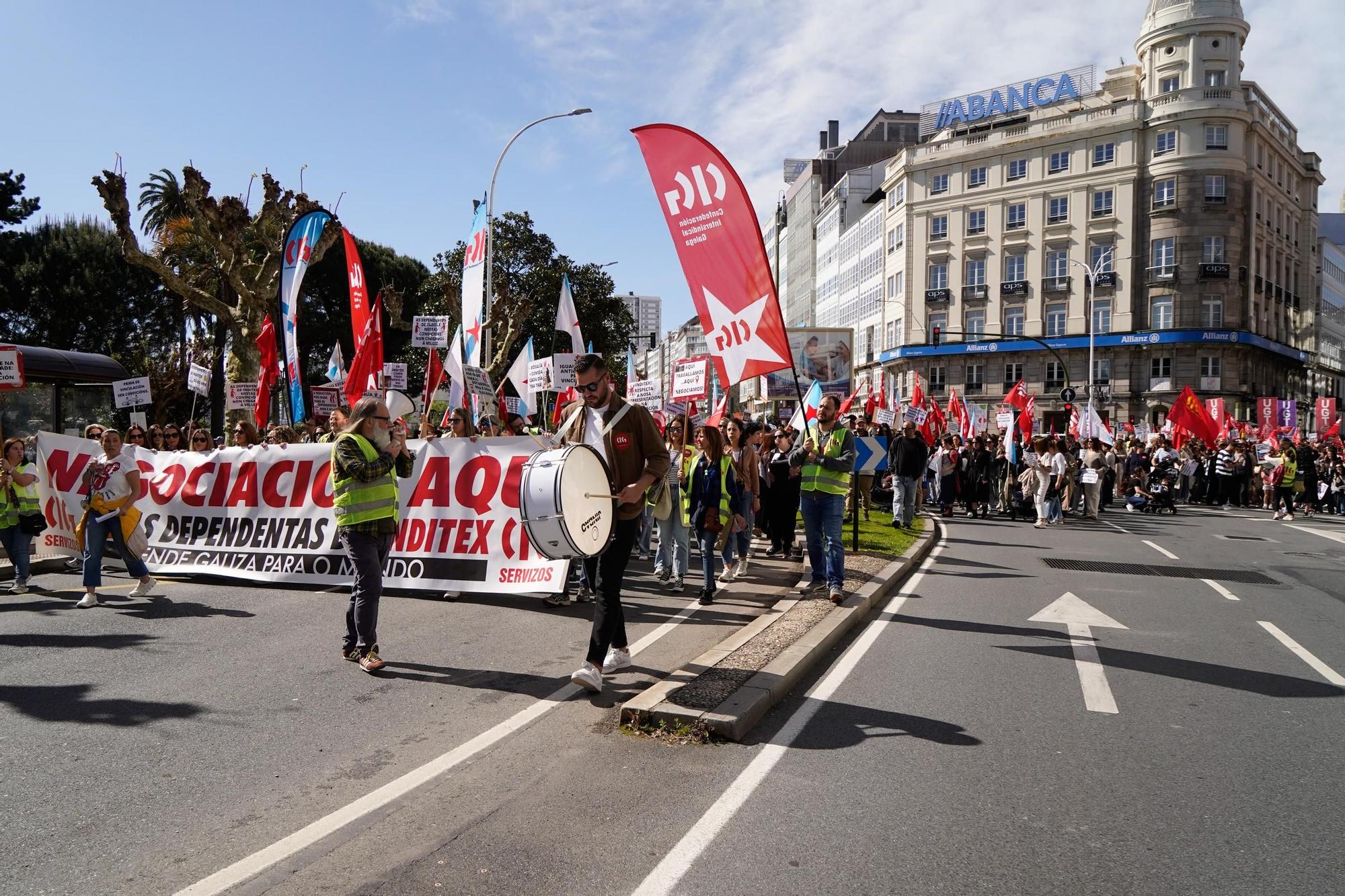 Más de 600 trabajadores de tiendas de Inditex protestan en A Coruña para exigir mejoras