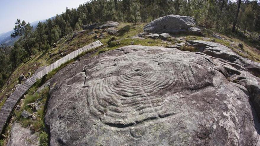 Petroglifos del Monte Tetón, Tomiño (Edades de Cobre y Bronce. | // FOTOS: : FEDERICO DE LA PEÑA SANTOS