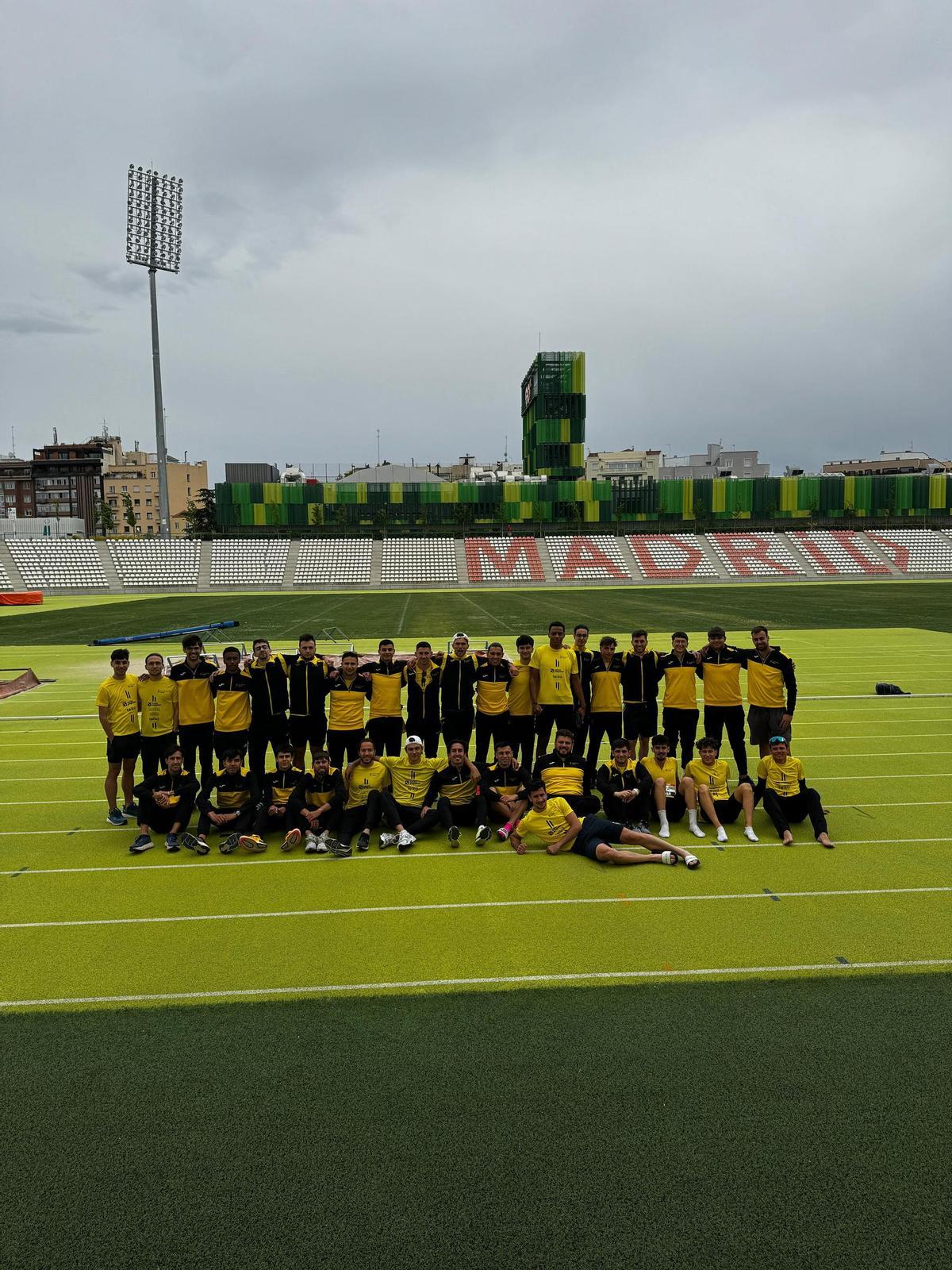 El equipo masculino del CA Safor Teika en Madrid