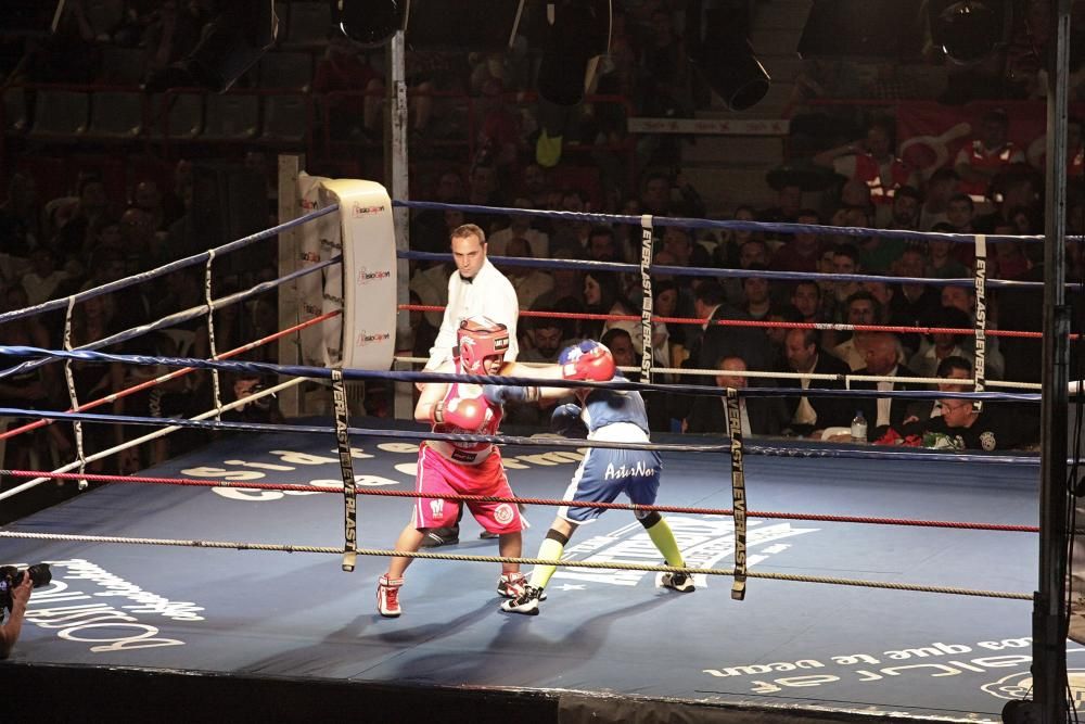 Velada en el Palacio de los Deportes de La Guía