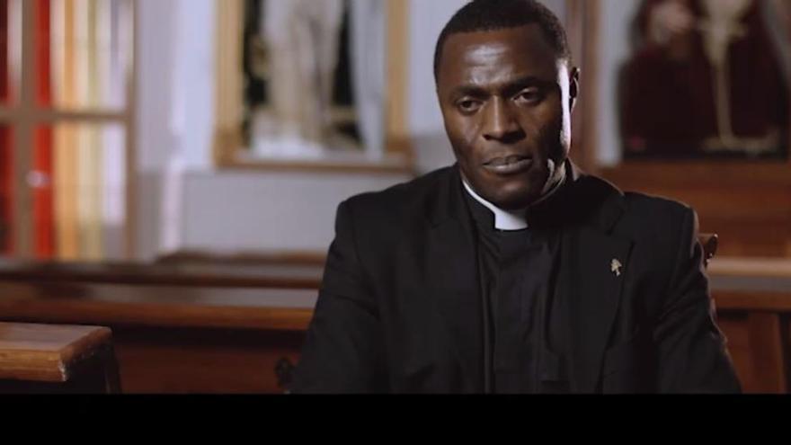 La historia de Kenneth Chukwuka, párroco en Lorca, saldrá en Netflix