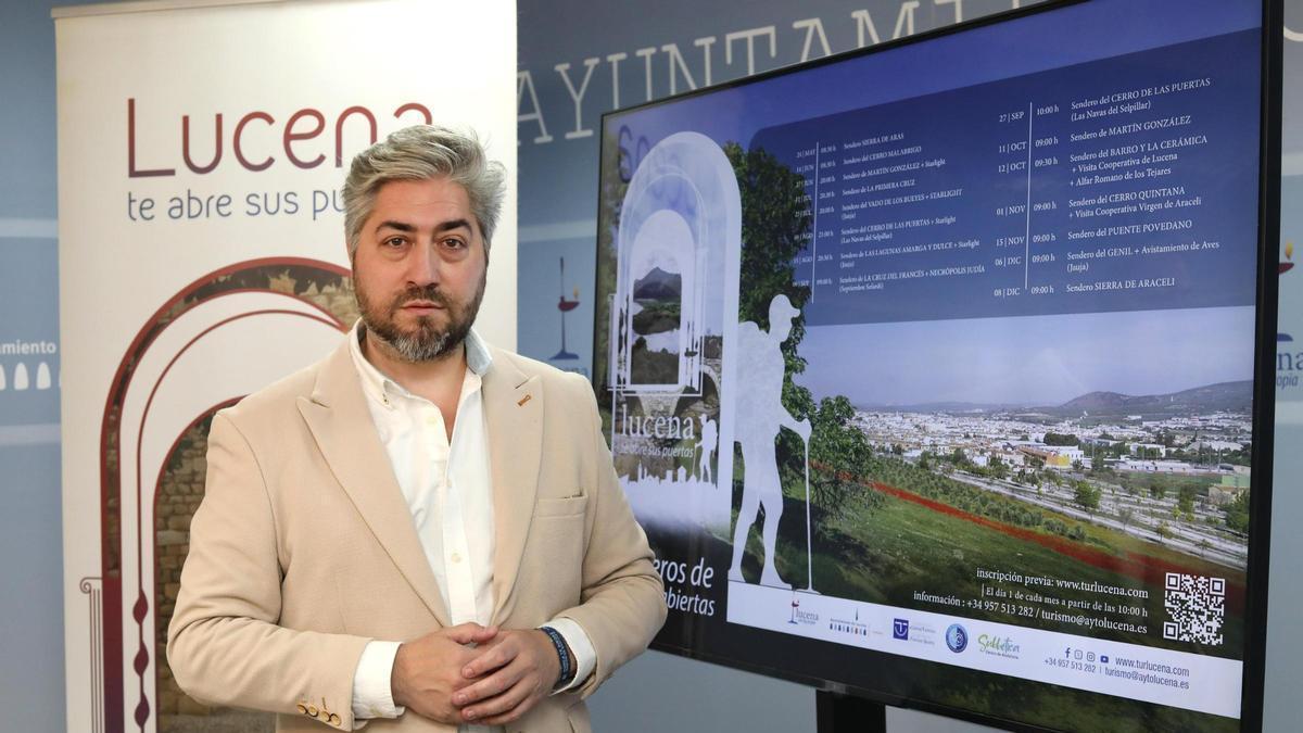 Francisco Barbancho ha presentado este jueves las rutas de senderismo de Lucena.