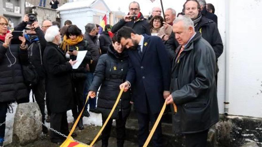 Torrent, amb l&#039;alcalde de Prats de Molló i la directora del Departament d&#039;Exteriors de la Generalitat.