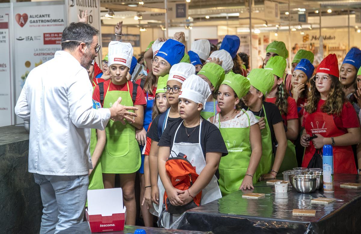 La jornada del viernes está dedicada a la visita de los colegios.
