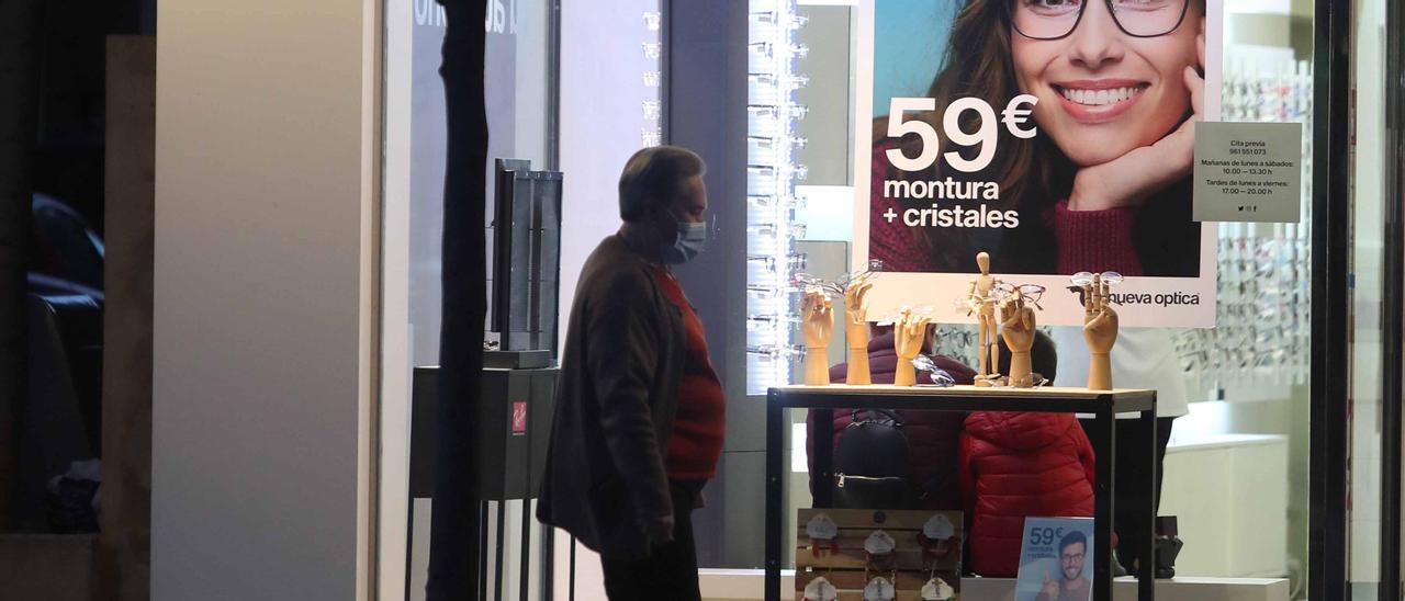Comercio situado en la avinguda al Vedat, en Torrent.