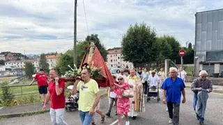 El párroco Fernando Velado se despide del barrio gijonés de Roces tras 26 años: "Es momento de dar gracias a los vecinos"