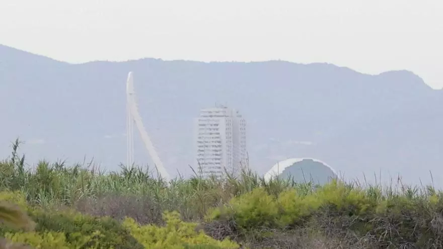 El Saler un pueblo fantasma y desierto por el incendio