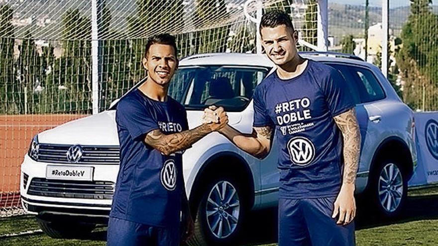 Vitolo vence a Viera en el reto de Volkswagen