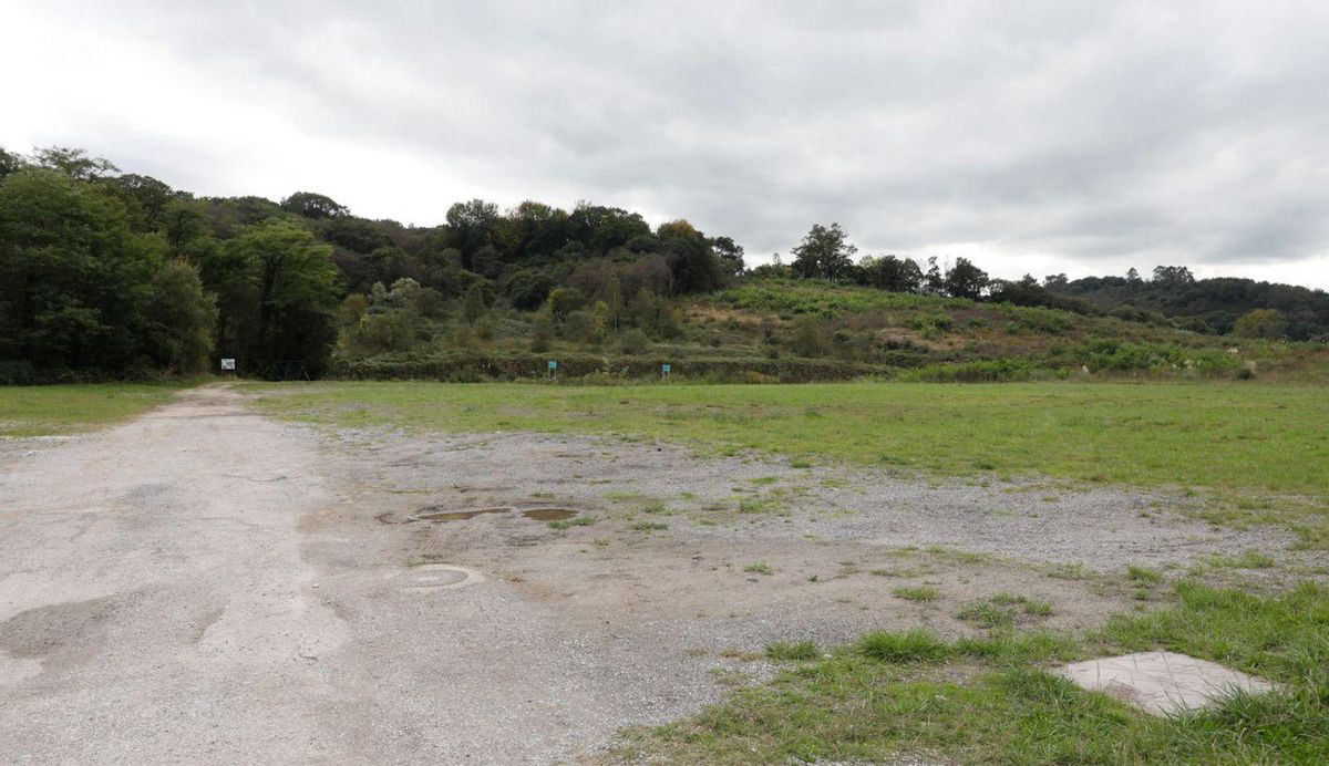 La pirita tumbó la manjoya. Los terrenos ovetenses, segunda opción tras el fiasco de Latores, iban bien encaminados para convertirse en el nuevo complejo azul, pero la contaminación del suelo tumbó la operación.