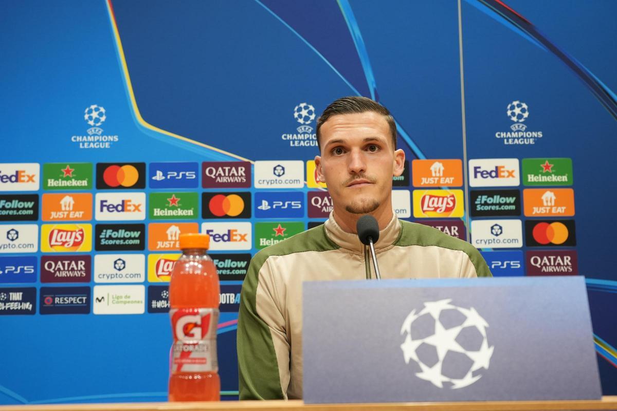 Rafa Marín, durante su comparecencia previa al Villarreal-Ajax de Champions League.