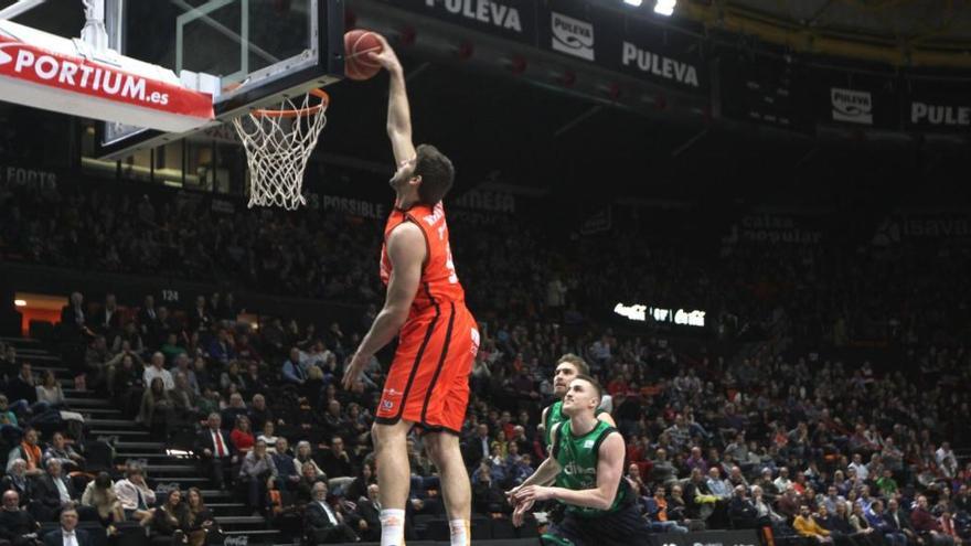 La Fonteta suda para conseguir la victoria