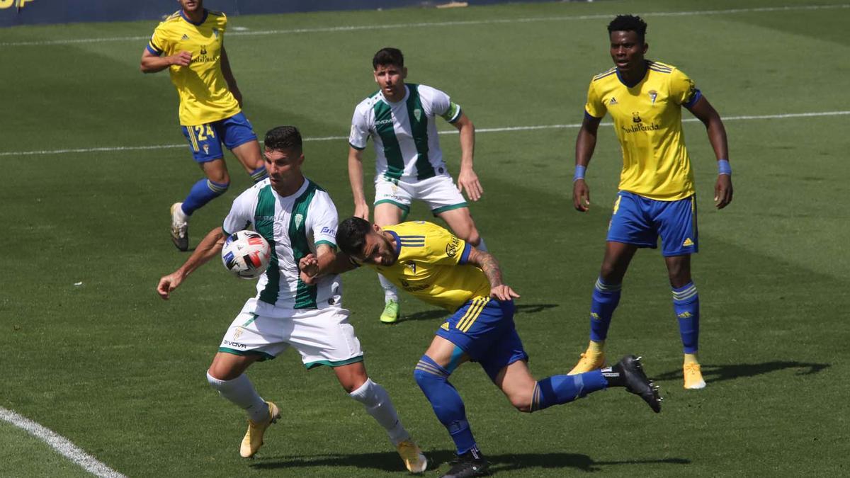 Las imágenes del Cádiz B - Córdoba CF