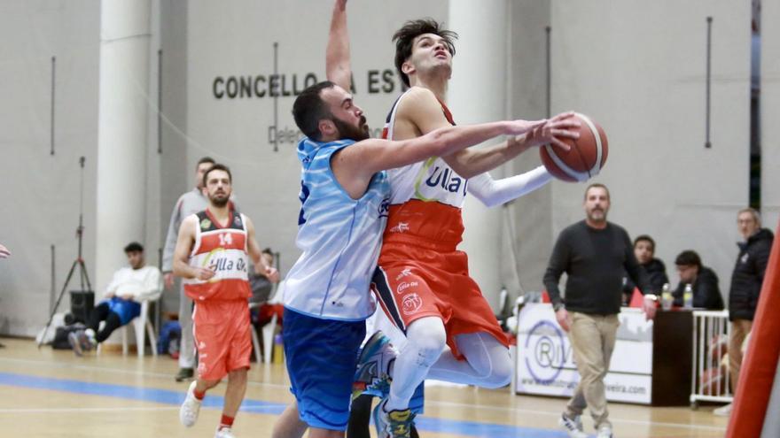 Una acción de un partido anterior del equipo estradense. |  // BERNABÉ