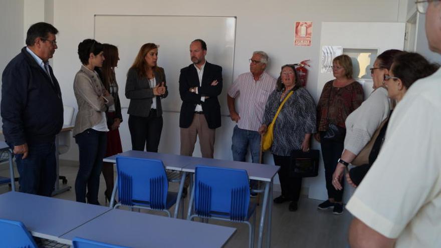 Orihuela convierte el punto de lectura del litoral en un Centro de Participación Ciudadana