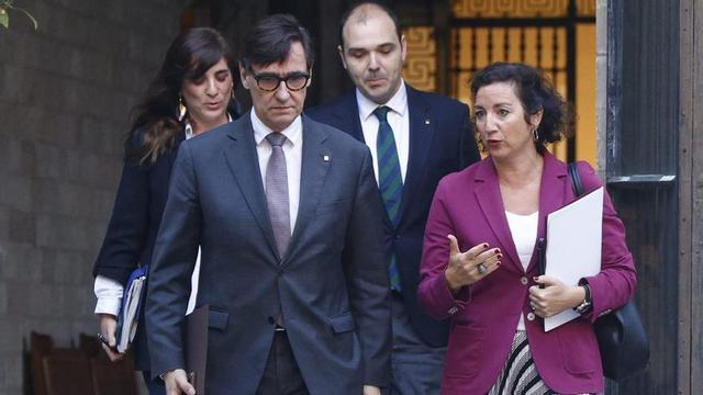 El president, Salvador Illa, i la consellera Alícia Romero, seguits dels també consellers Núria Montserrat i Albert Dalmau, el març passat. | QUIQUE GARCÍA / EFE