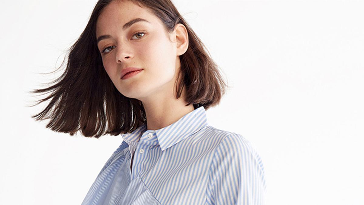 Rebajas 2019: camisa de rayas con volante XL, de Uterqüe