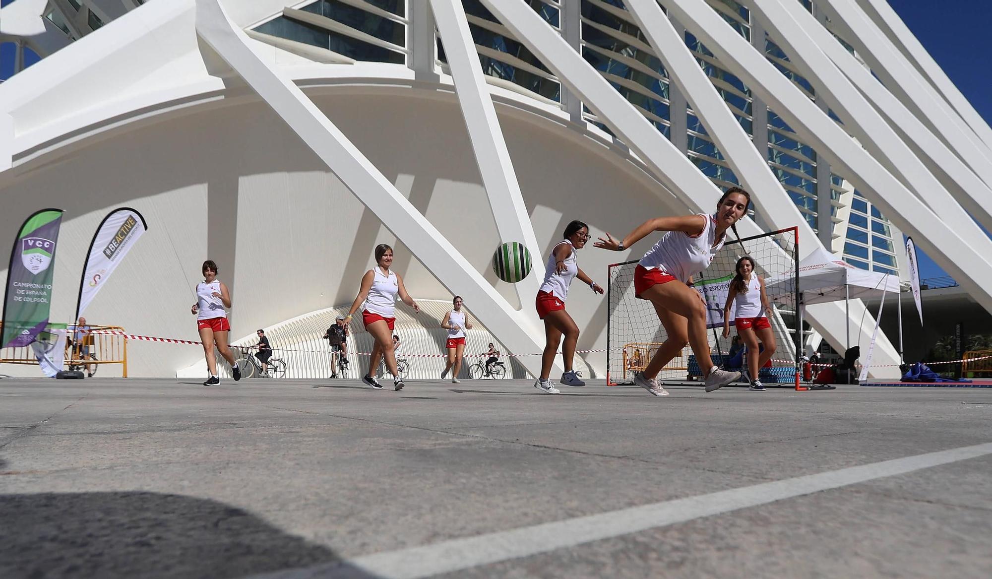 Nationale-Nederlanden Plogging Tour en Valencia que inaugura la Semana Europea del Deporte