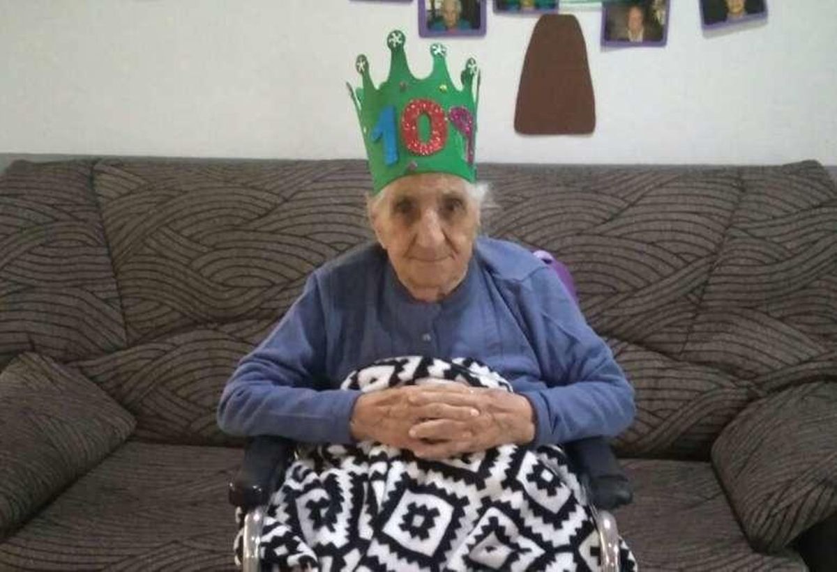 Vicenta Prieto Santos, de 109 años, homenajeada en Santibáñez de Tera