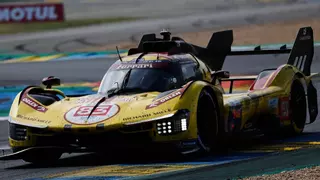 El Ferrari privado roba la victoria a los oficiales en Las 24 Horas de Le Mans