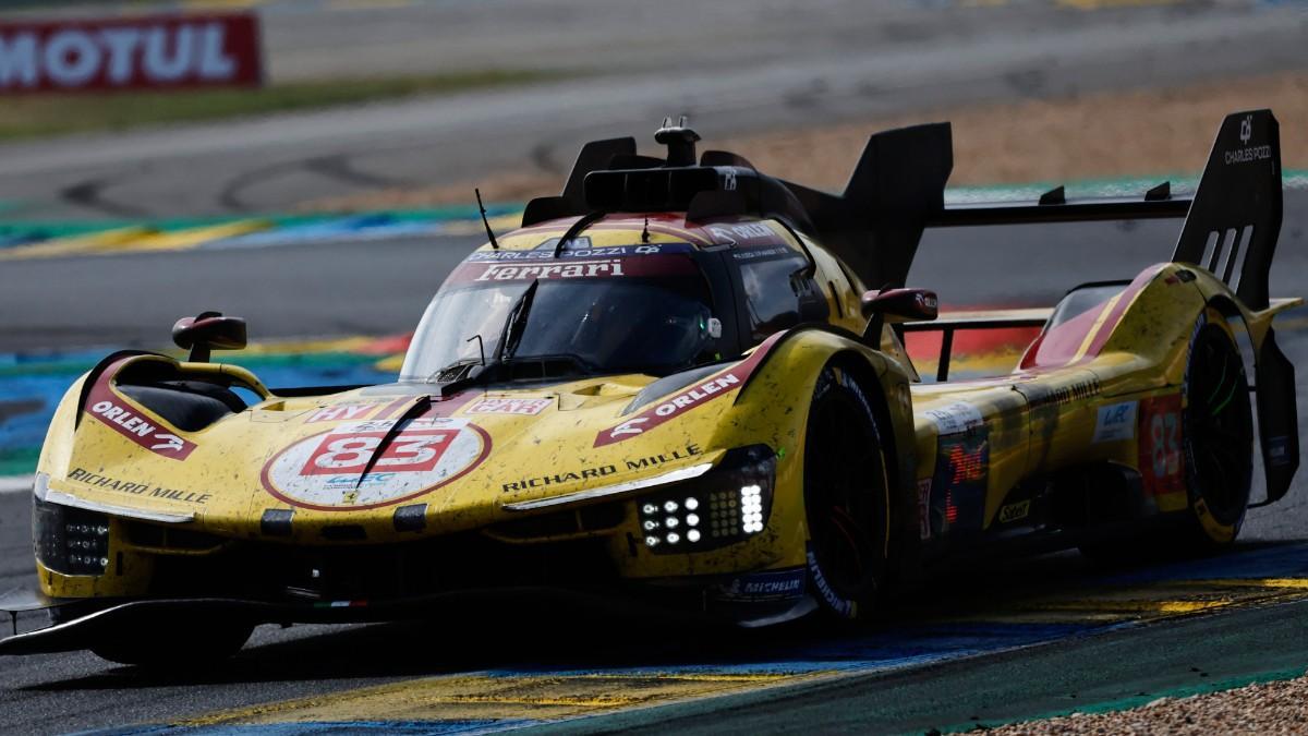 El AF Corse #83 , durante la carrera