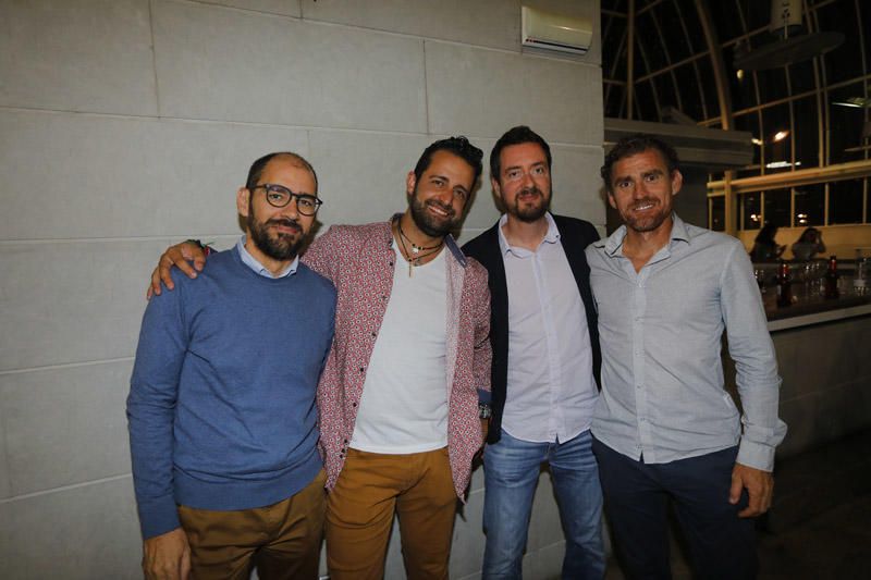 Asistentes al cóctel de los Premios Levante-EMV Prensa Ibérica