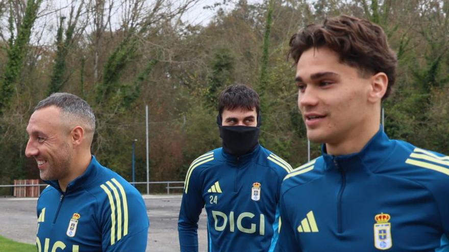 Cazorla, Lucas y Agudín, ayer, en El Requexón. | MARIO CANTELI