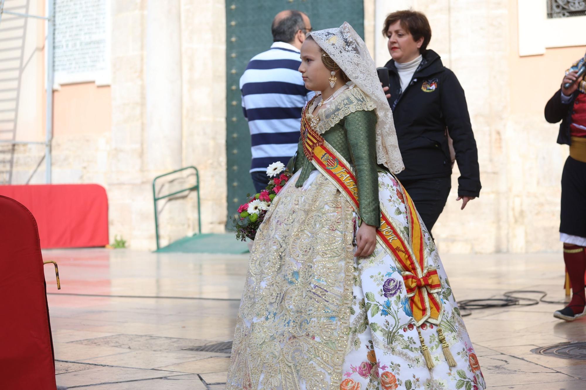 Ofrenda 2023 | Falleras Mayores e Infantiles de comisiones del 17 de Marzo (y II)