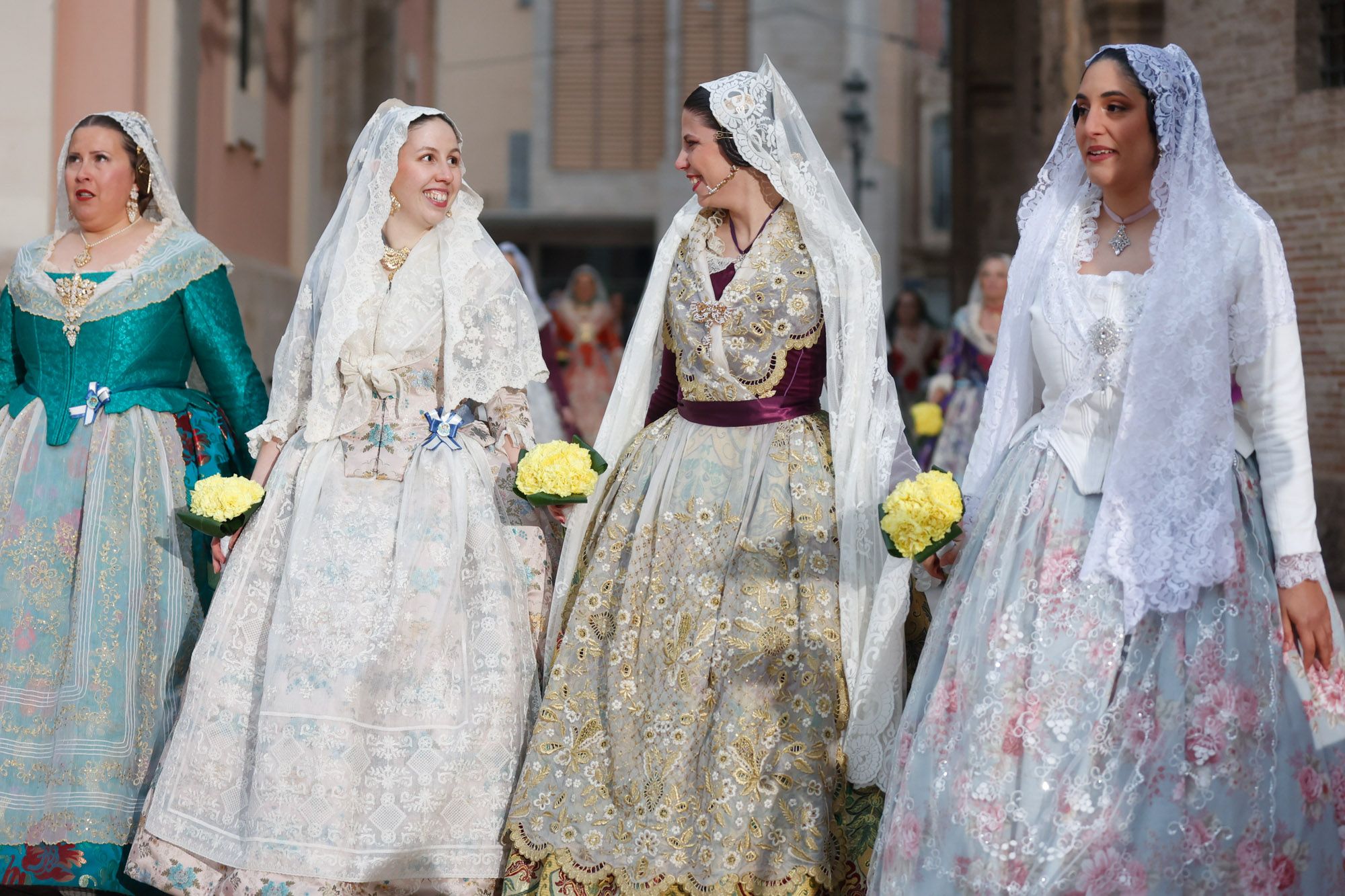 Todas las fotos de la Ofrenda del 17 de marzo por la calle de la Paz de 18:00 a 19:00 horas