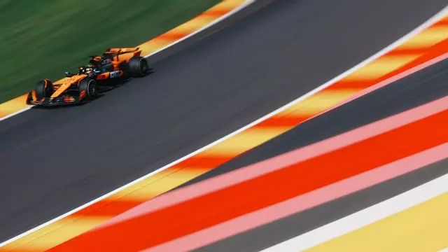Piastri asusta y se lleva la tercera pole sprint del año en Spa